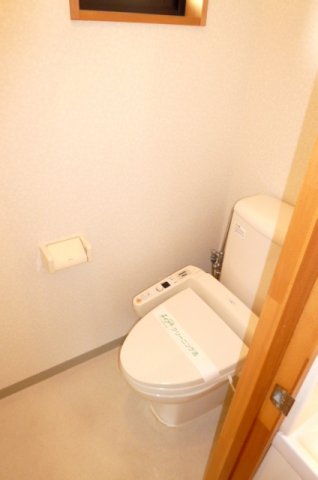トイレ　清潔感のあるトイレです