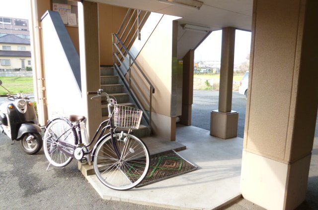 エントランス　清潔なエントランスです