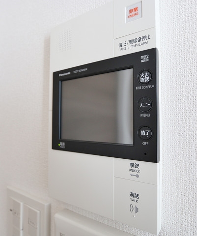 セキュリティ　来客の確認が出来るモニタ付きです