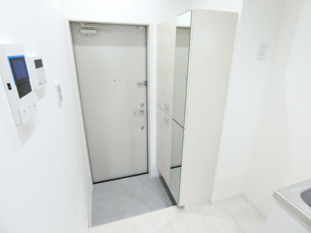 玄関　シューズボックス付