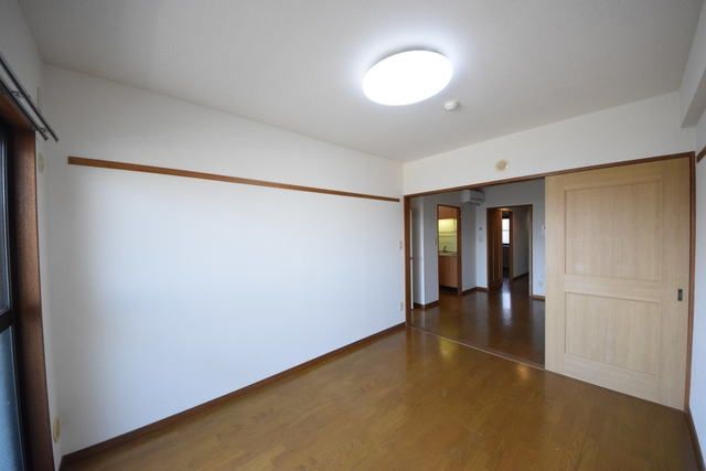 居室・リビング　反転タイプになります