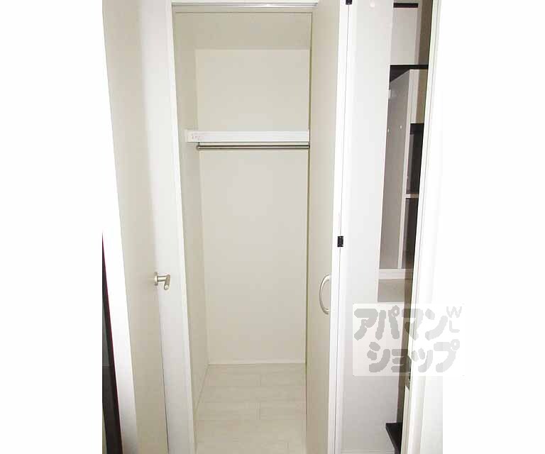 収納　多くの服を収納できます。