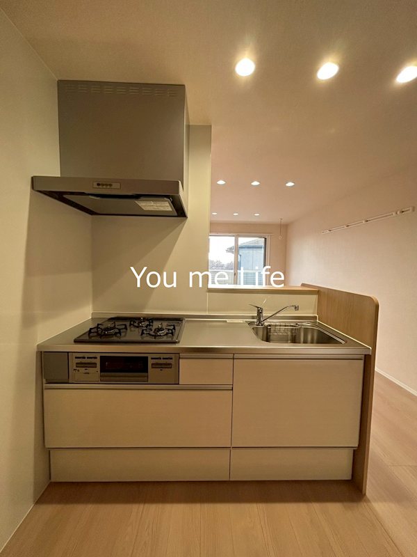 キッチン　同施工会社、別部屋参考写真