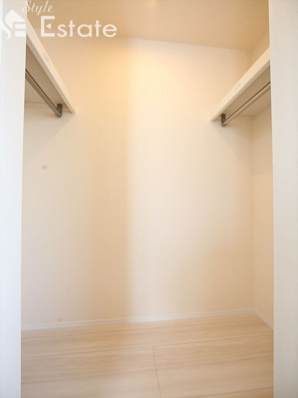 収納　ウォークインクローゼット