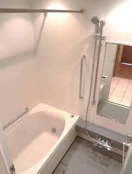 バス・シャワールーム　浴室暖房乾燥機付