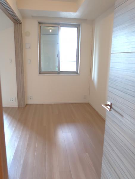 居室・リビング　洋室約４．８帖