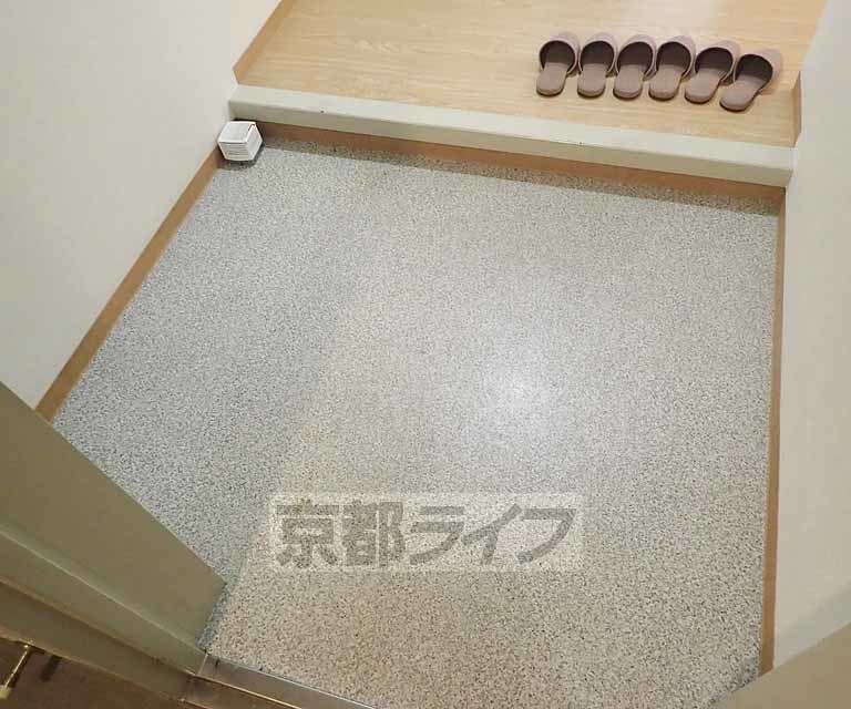 玄関　スペースに余裕有り