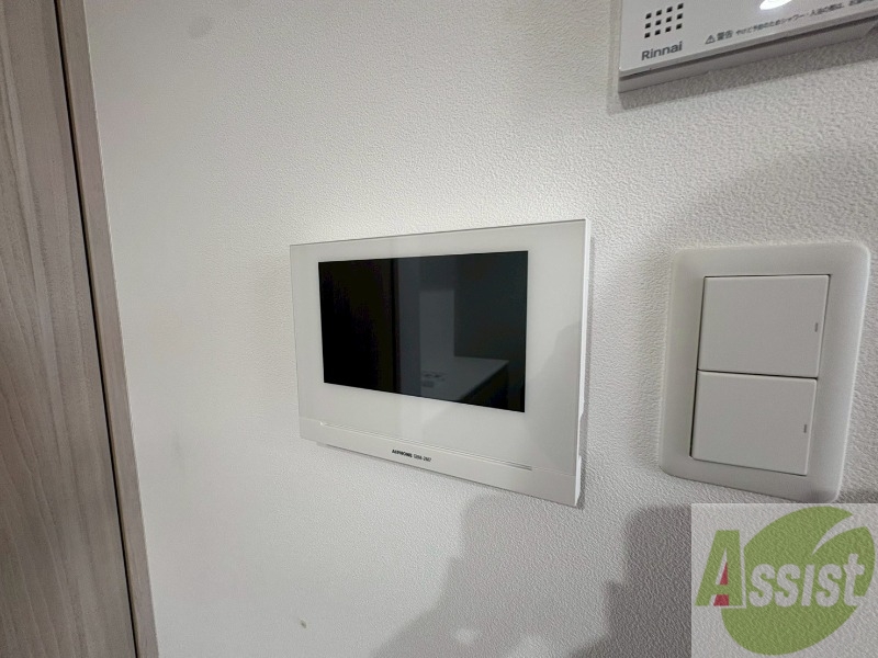 セキュリティ　ＴＶモニター付インターホンです。来客者の顔が見えるので安心！