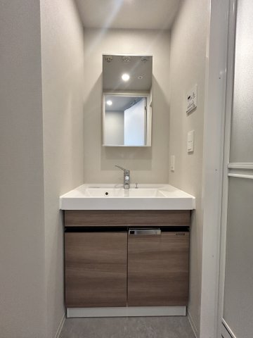 洗面設備　広い洗面スペース