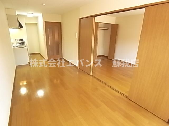 居室・リビング　ゆったり過ごせる居間です