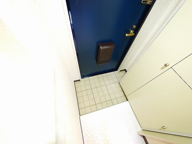 玄関　収納もある玄関です