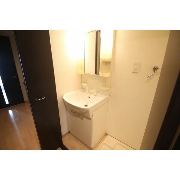 洗面設備　※別室の参考写真の為、現況優先です。