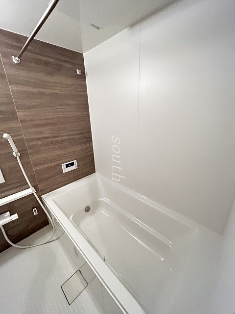 バス・シャワールーム　浴室乾燥機付きのお風呂