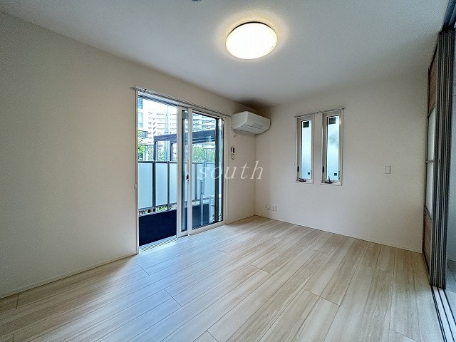 居室・リビング　洗練された清潔感漂う清楚な仕上がり