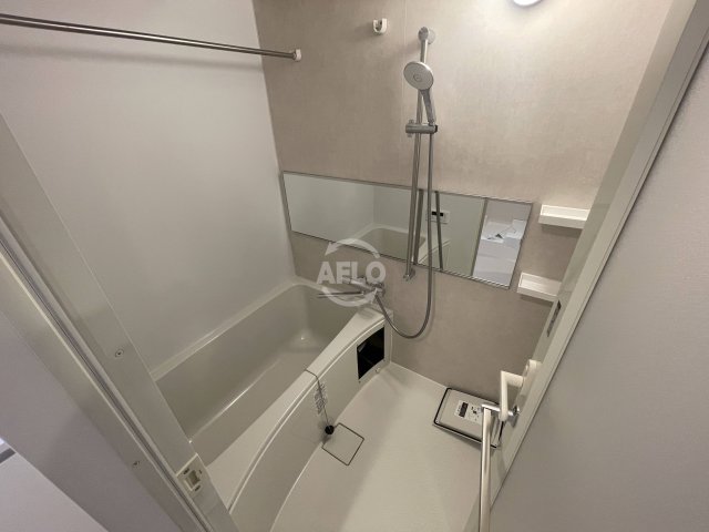 バス・シャワールーム　スプランディッド弁天町WEST　浴室