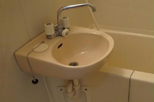 洗面設備　設備・仕様は号室により異なる為、現況を優先致します。