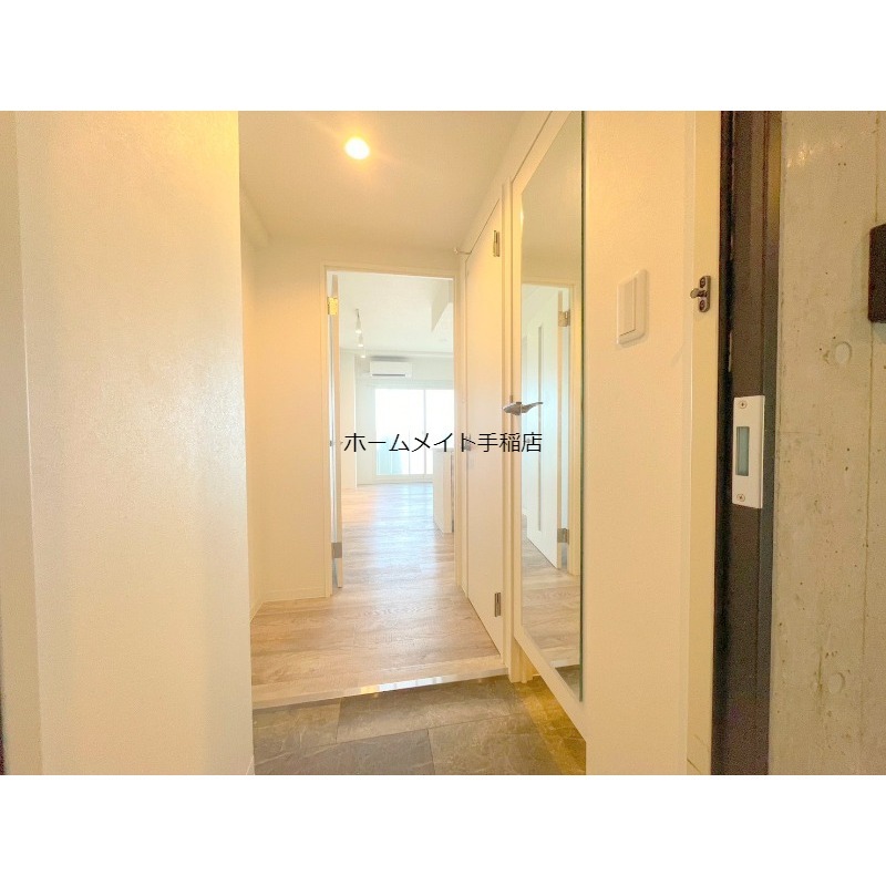 玄関　玄関スペース、シューズボックス付きです♪