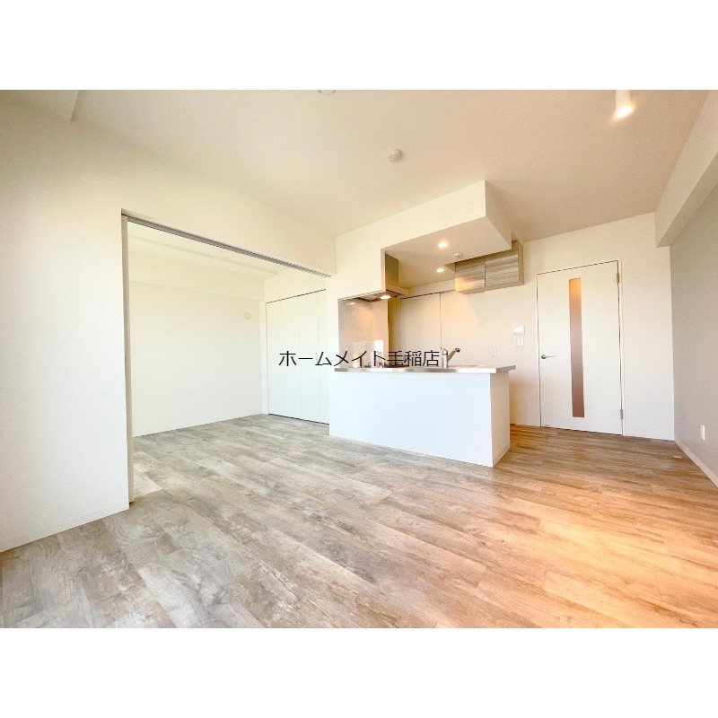 居室・リビング　明るく広々リビングスペース♪