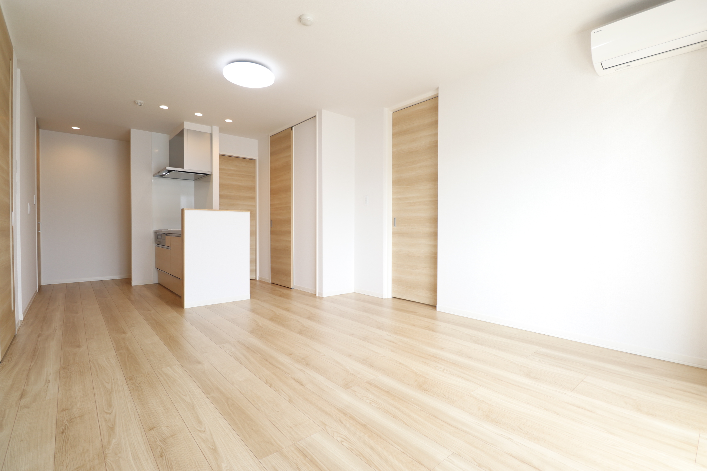 居室・リビング　日当たりの良いリビングです♪