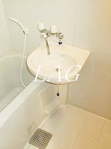 洗面設備　洗面台です。