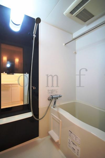 バス・シャワールーム　バスルーム