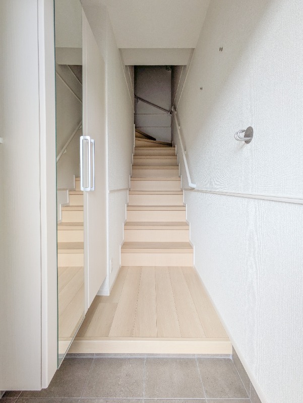 玄関　図面と現状に相違がある場合には現状を優先