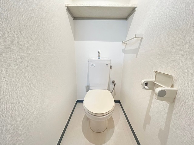 トイレ　別号室の写真です