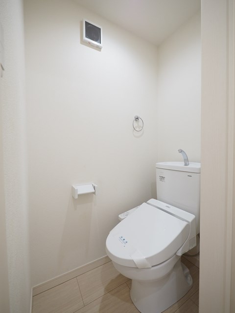 トイレ　快適な温水洗浄便座