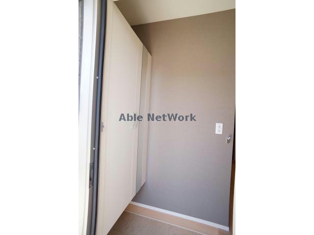 玄関　写真は他の号室です