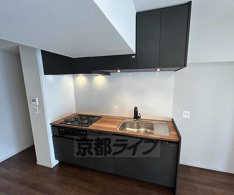 キッチン　・２ＬＤＫのお部屋の写真を流用しております。