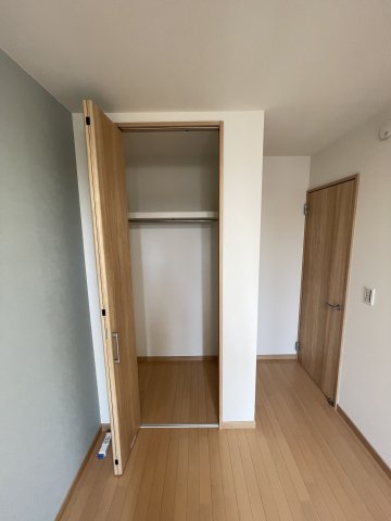 収納　各部屋に収納があります。