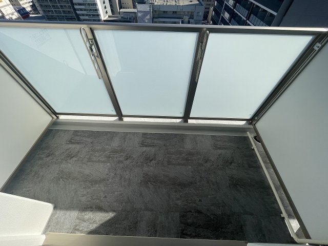 バルコニー　トイレです