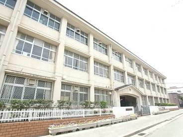 中学校　神戸市立兵庫中学校（中学校）まで755m