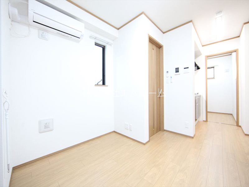 居室・リビング　洋室6.3帖　エアコン付