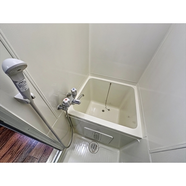 バス・シャワールーム　１日の疲れを癒してくれます