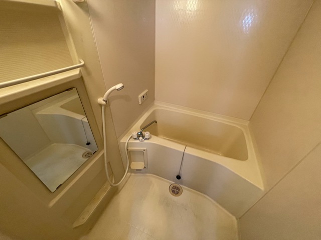 バス・シャワールーム　落ち着く空間のバスルーム♪