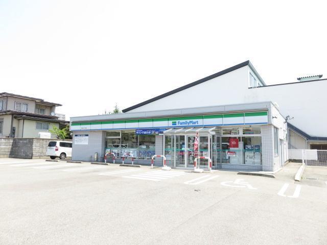 コンビニ　ファミリーマート南通宮田店（コンビニ）まで700m