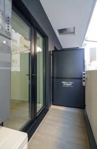 玄関　※別部屋の参考写真です。