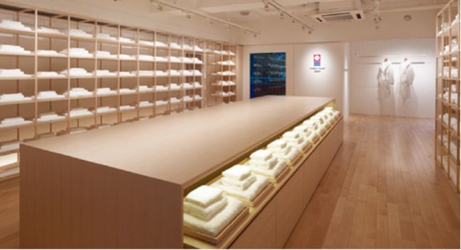 ショッピングセンター　今治タオル 南青山店（ショッピングセンター）まで347m