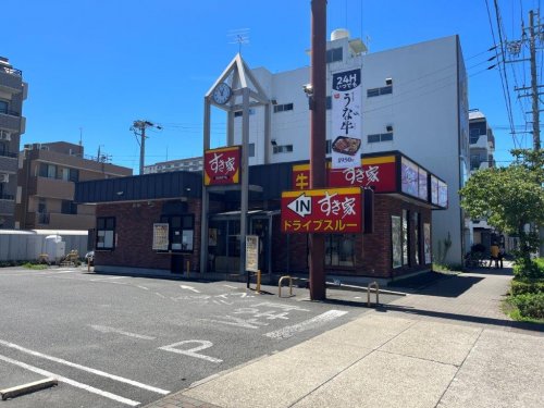 飲食店　すき家153号千種本町店（飲食店）まで621m