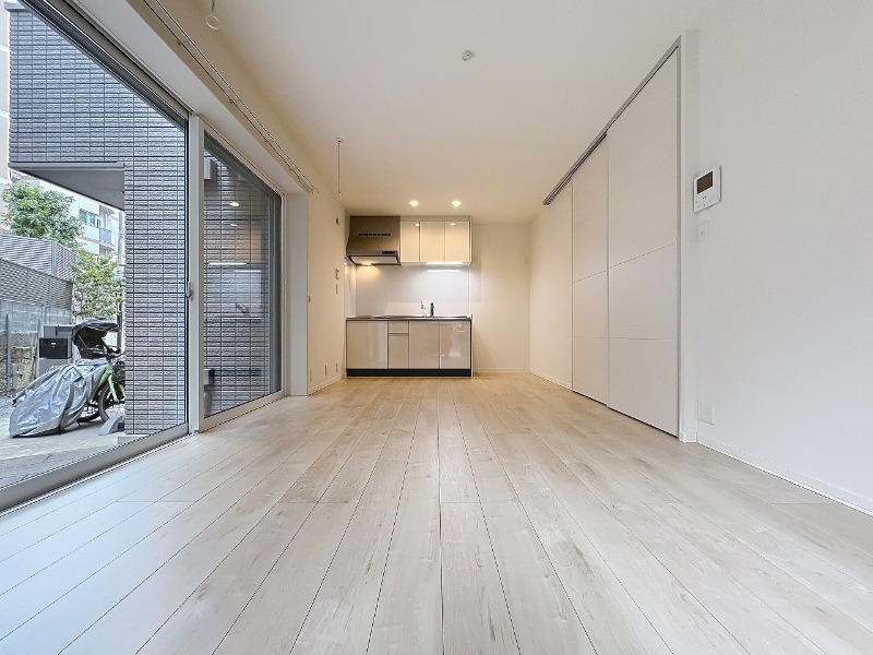 居室・リビング　※家具・家電等は既に撤去済み