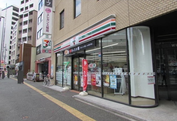 コンビニ　セブンイレブン 福岡渡辺通1丁目店（コンビニ）まで132m