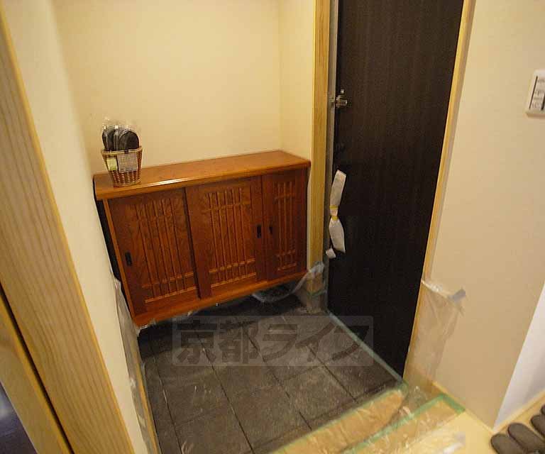 玄関　シューズボックスございます