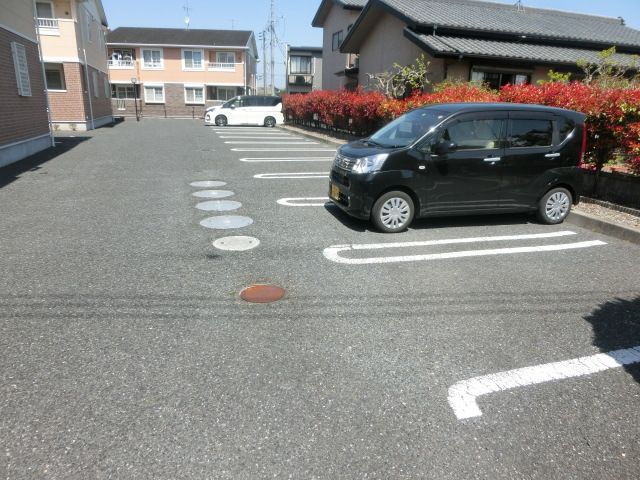 駐車場　敷地内駐車場完備です