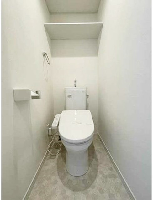 トイレ　落ち着いた色調のトイレです♪