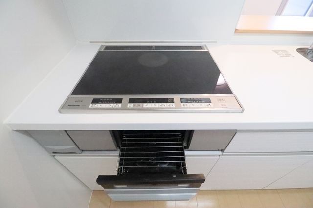 キッチン　グリル付きＩＨ
