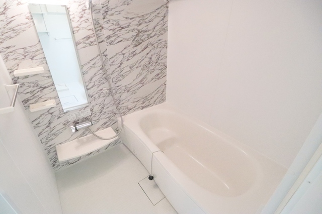 バス・シャワールーム　バスルーム