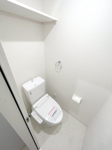 トイレ　同施工参考写真となります