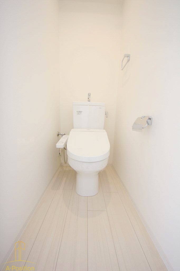 トイレ　公高貴王ビル