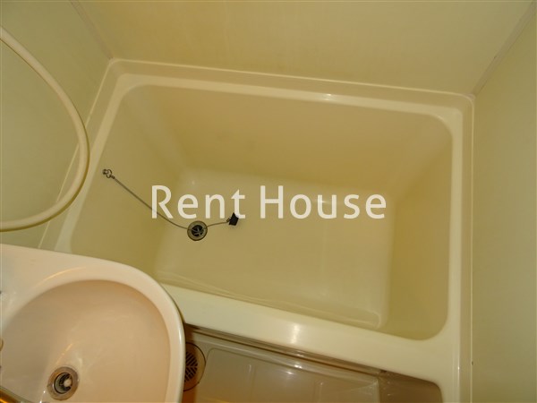 バス・シャワールーム　別号室の参考写真となります